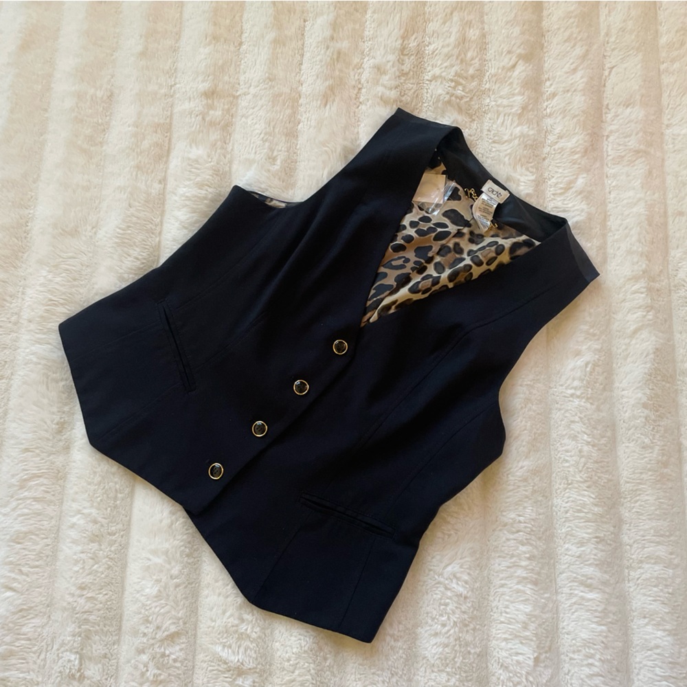 Cach Vest. - image 1